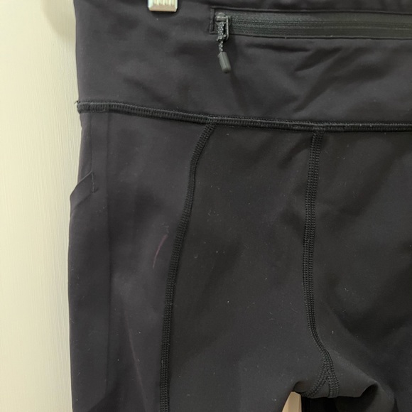 Lululemon Black Cropped Leggings - Picture 3 of 5